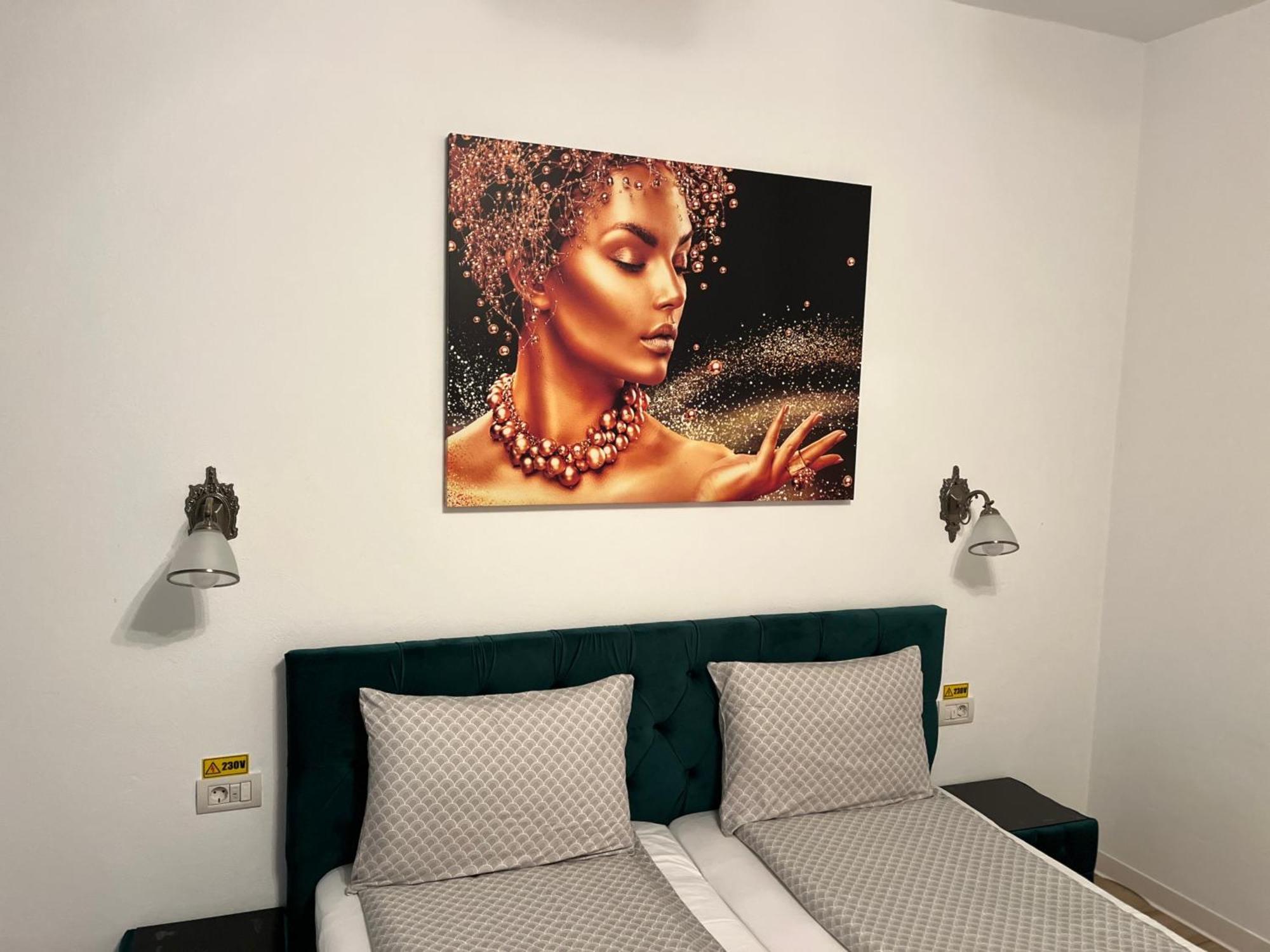 Pensiunea Queen Remetea Mare Bagian luar foto